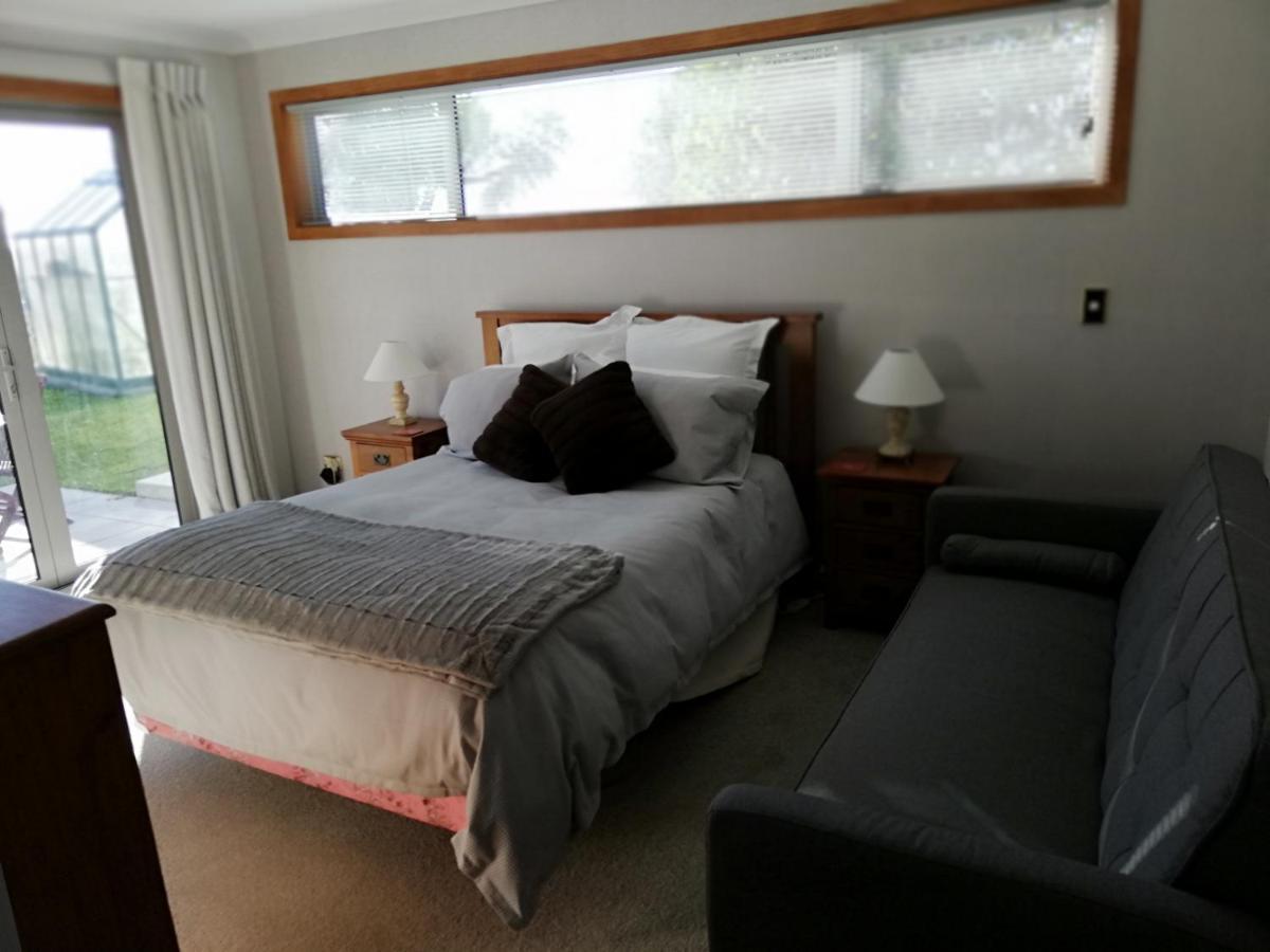 Whaka Heights Bed & Breakfast Christchurch Bagian luar foto